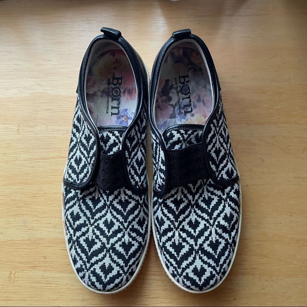 Womens Borns Size 8